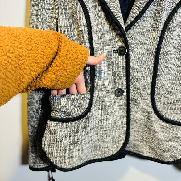 NWOT Anthropologie Cartonnier Navy Blue Button Front Knit Blazer - Picture 2 of 9